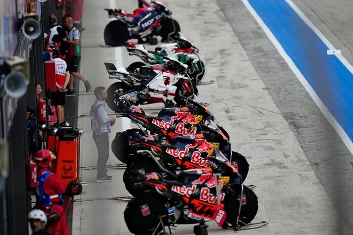 Kenapa Dorna Ngotot Pasang Komunikasi Radio di Motor MotoGP Seperti Mobil Formula 1?