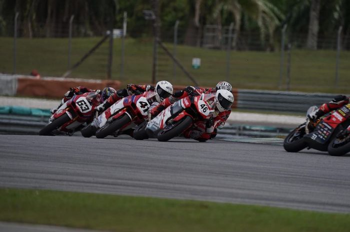 Raih Podium Tertinggi di ARRC Sepang 2024, Puncak Klasemen Kelas AP250 Masih Milik Pembalap Astra Honda