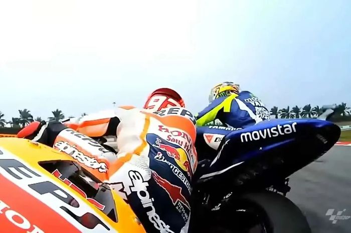 Valentino Rossi Ungkit Insiden dengan Marc Marquez Tahun 2015 Takut Pecco Bagnaia Dikalahkan Musim Depan?